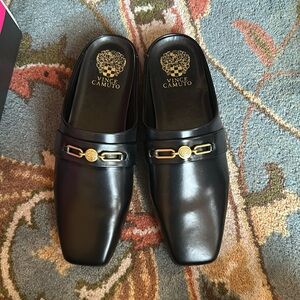Brand new in box Vince Camuto mules